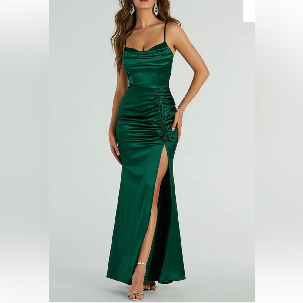 Windsor emerald green dress sized s/m